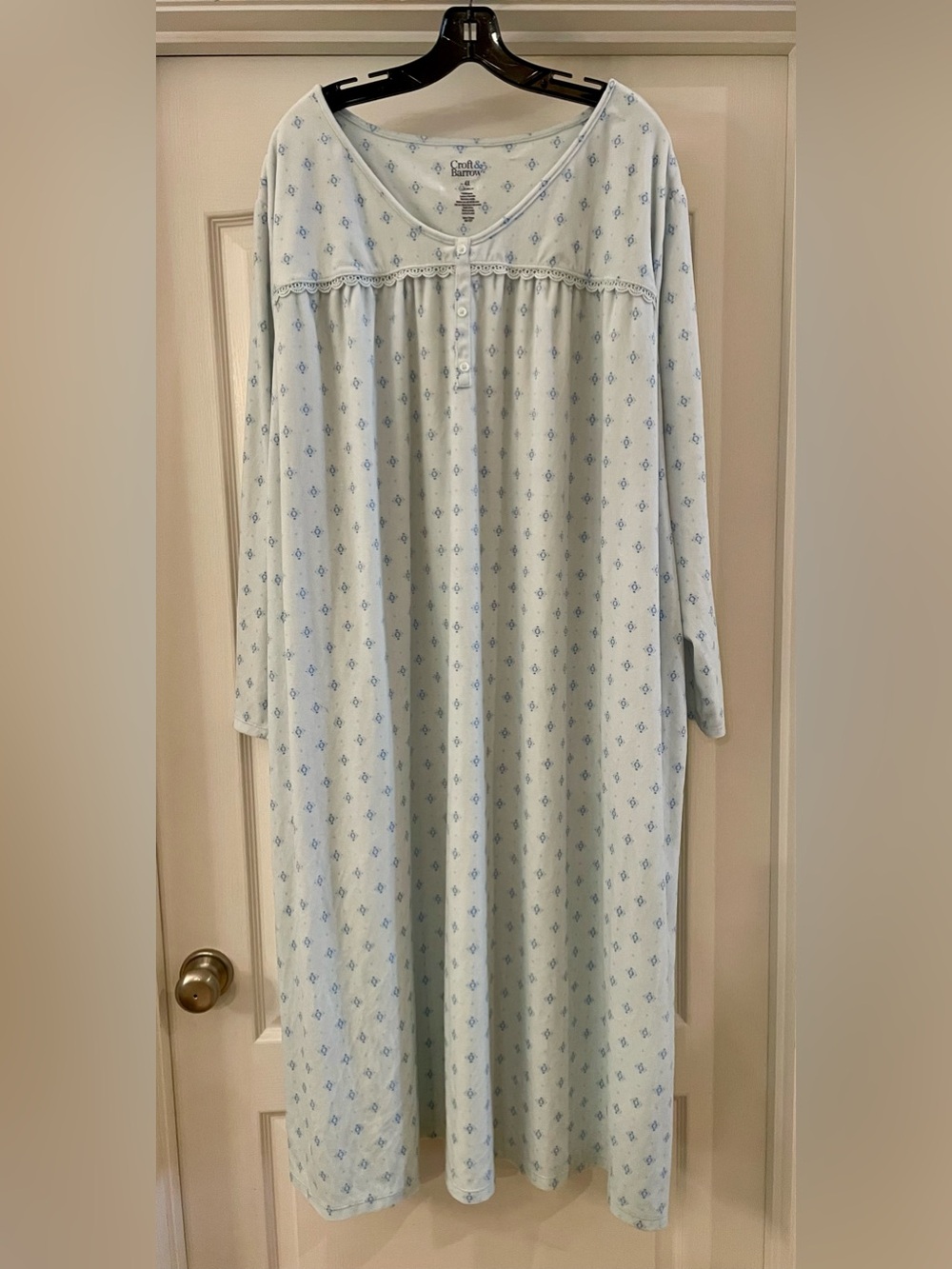 Light Blue Floral Full Length Ladies Pajama Nightgown Size 4X